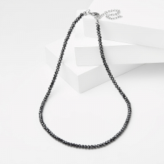 Чокер шпинель черная Шри Ланка (сталь хир.) огранка 3 мм 40 см (+7 см)