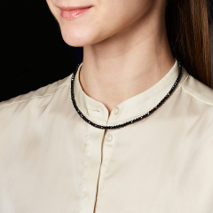 Чокер шпинель черная Шри Ланка (сталь хир.) огранка 3 мм 40 см (+7 см)