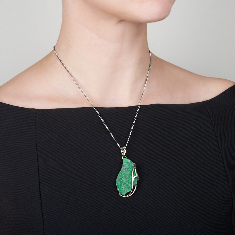 Кулон гранат уваровит (дублет) Россия (нейзильбер) 6&nbsp;см