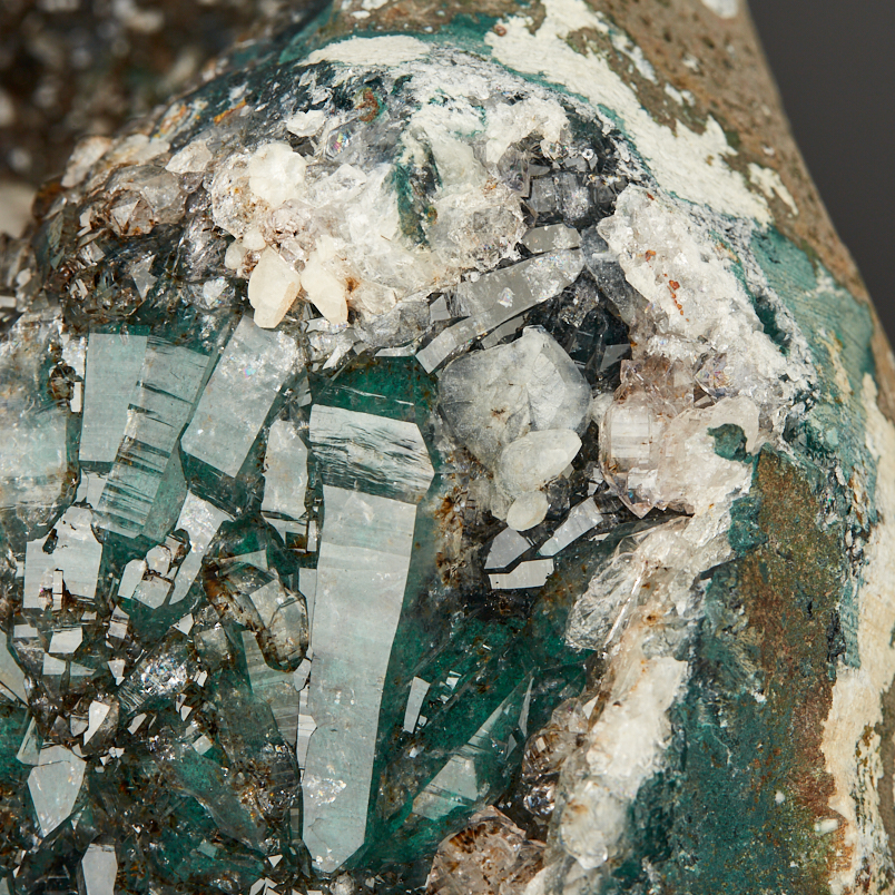 Жеода аметист зелёный Бразилия 16-20&nbsp;см