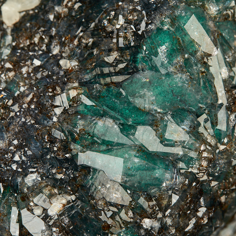 Жеода аметист зелёный Бразилия 16-20&nbsp;см