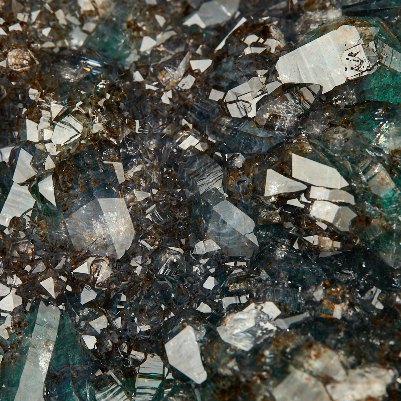 Жеода аметист зелёный Бразилия 16-20&nbsp;см