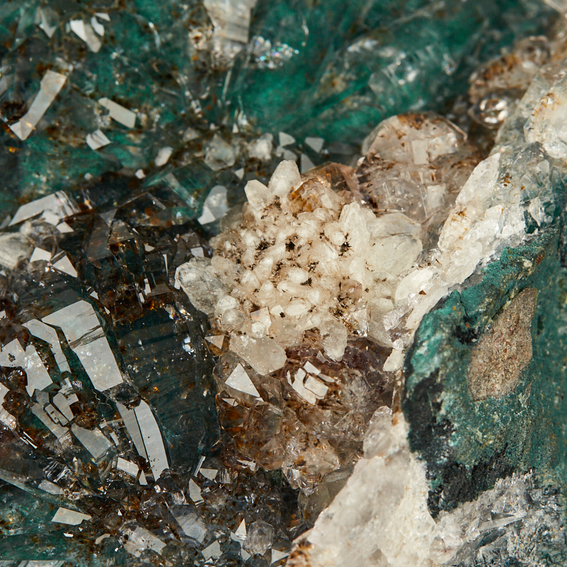 Жеода аметист зелёный Бразилия 16-20&nbsp;см