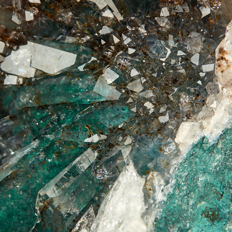 Жеода аметист зелёный Бразилия 16-20&nbsp;см