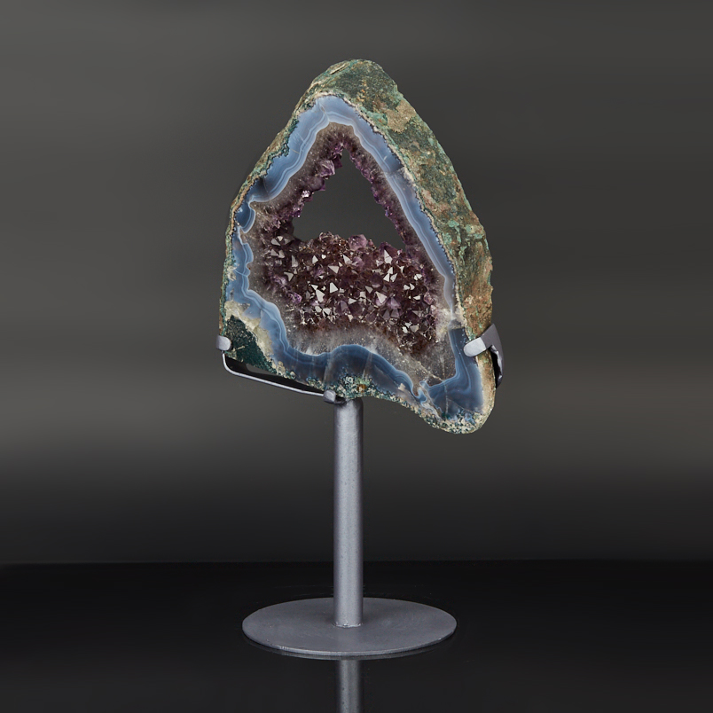 Срез аметист Бразилия от 20&nbsp;см (на подставке)