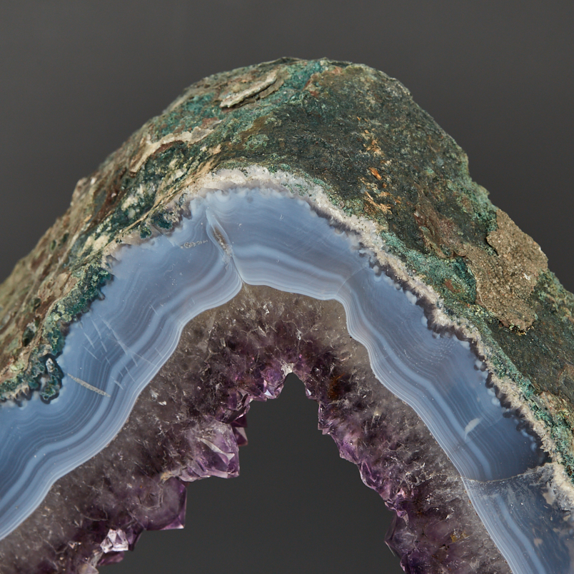 Срез аметист Бразилия от 20&nbsp;см (на подставке)