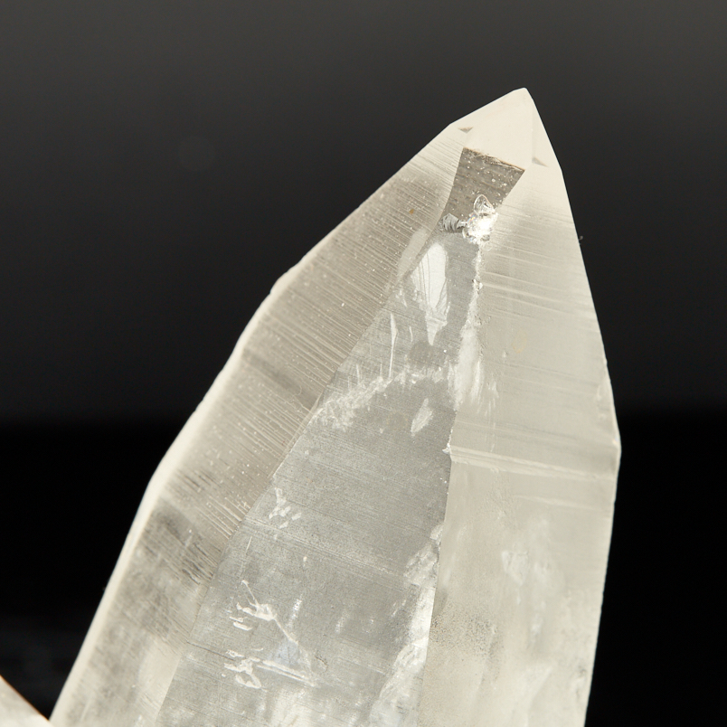 Кристалл кварц лемурийский Бразилия 12-16&nbsp;см (сросток, на подставке)