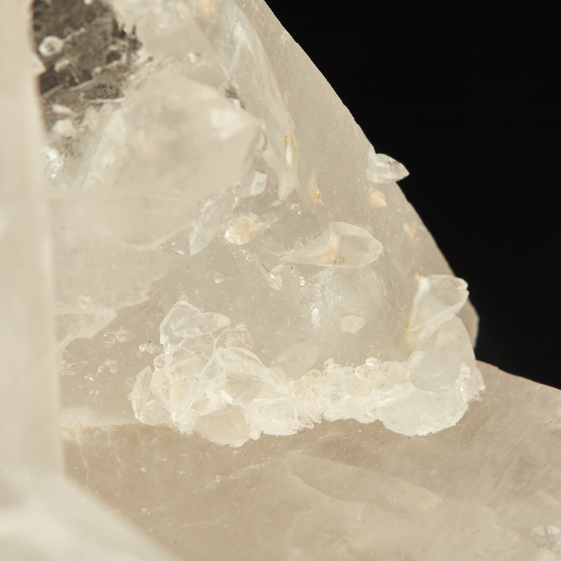 Кристалл кварц лемурийский Бразилия 16-20&nbsp;см (сросток, на подставке)