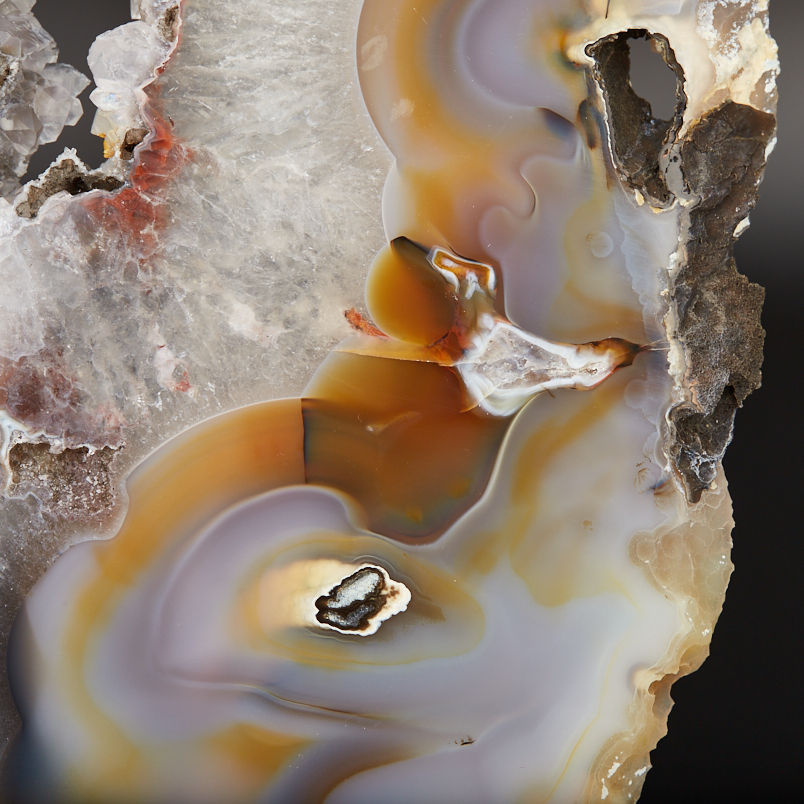 Срез агат серый Бразилия от 20 см (на подставке)