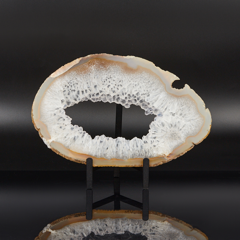 Срез агат серый Бразилия от 20&nbsp;см (на подставке)