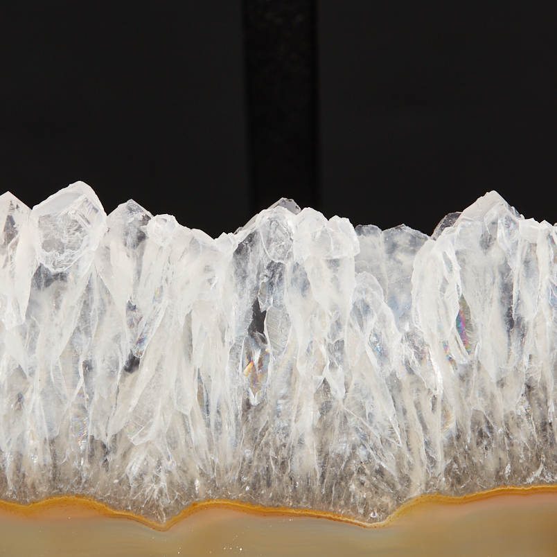 Срез агат серый Бразилия от 20&nbsp;см (на подставке)