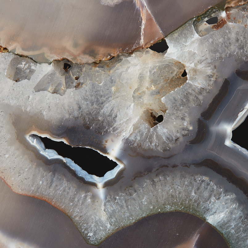 Срез агат серый Бразилия от 20&nbsp;см (на подставке)