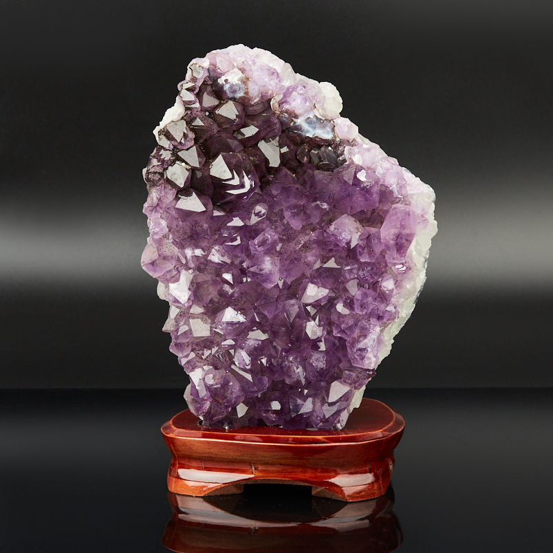 Друза аметист Бразилия от 20&nbsp;см (на подставке)