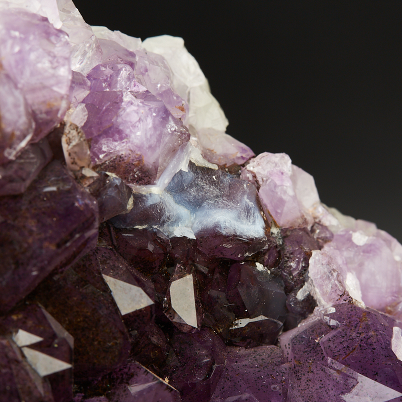 Друза аметист Бразилия от 20&nbsp;см (на подставке)