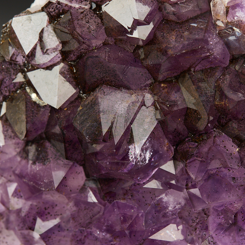 Друза аметист Бразилия от 20&nbsp;см (на подставке)