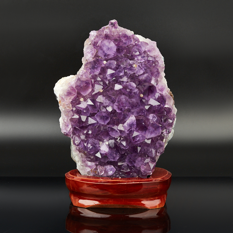 Друза аметист Бразилия от 20&nbsp;см (на подставке)