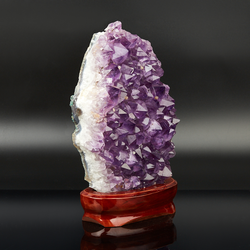 Друза аметист Бразилия от 20&nbsp;см (на подставке)