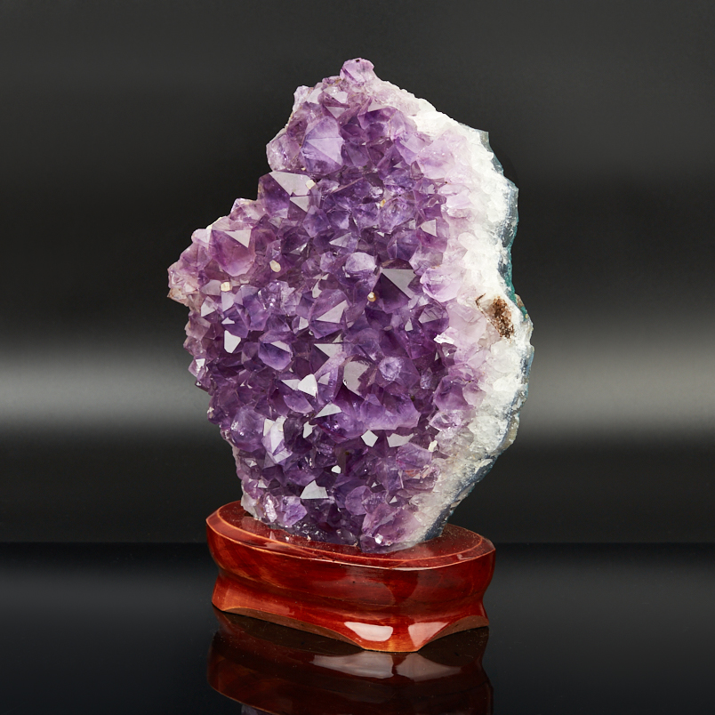 Друза аметист Бразилия от 20&nbsp;см (на подставке)