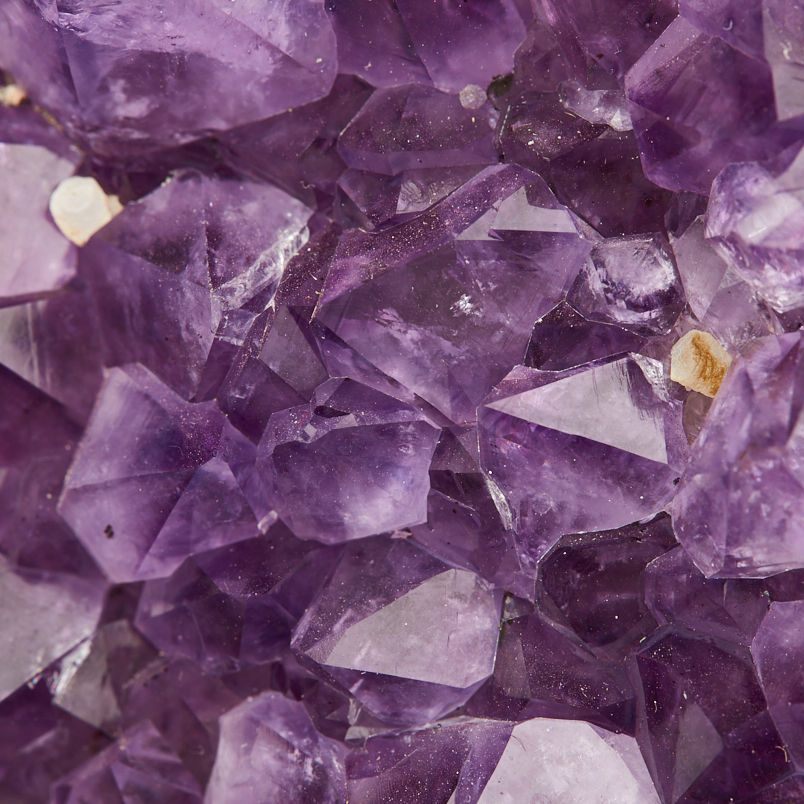 Друза аметист Бразилия от 20&nbsp;см (на подставке)