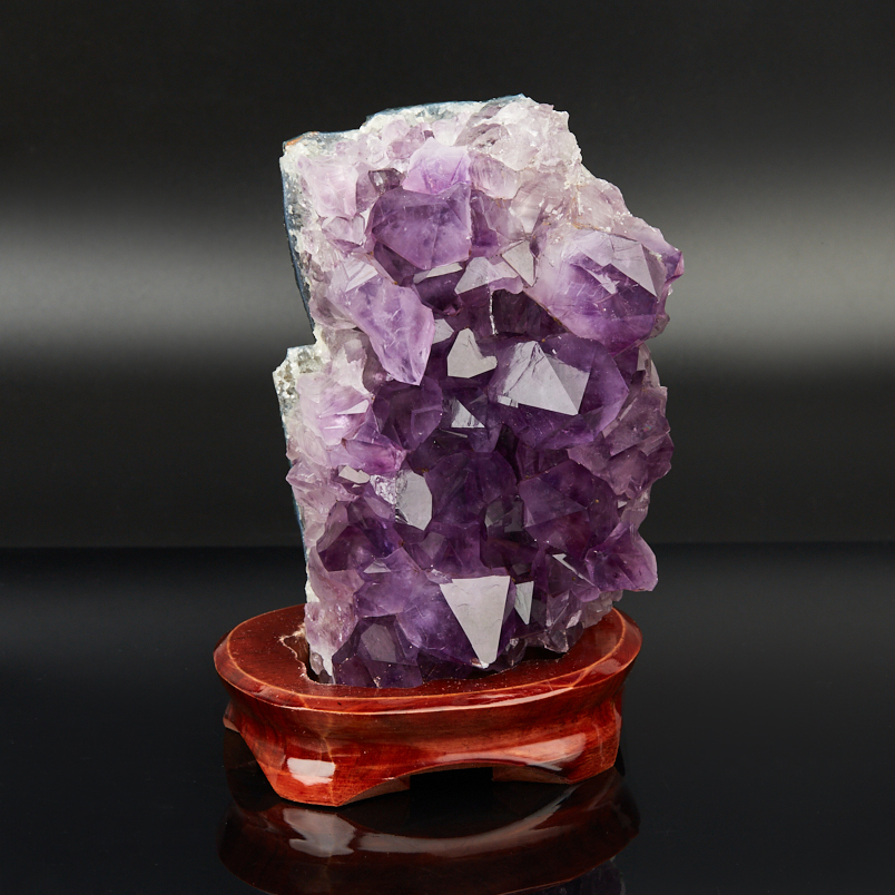 Друза аметист Бразилия 16-20 см (на подставке)