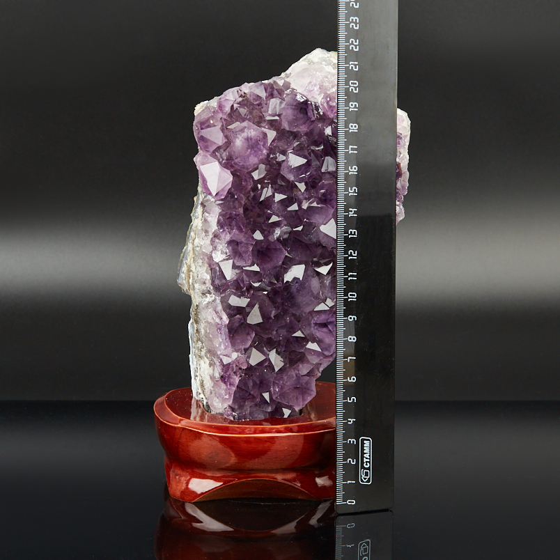 Друза аметист Бразилия от 20&nbsp;см (на подставке)