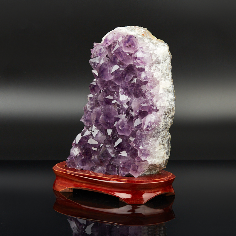 Друза аметист Бразилия 16-20&nbsp;см (на подставке)
