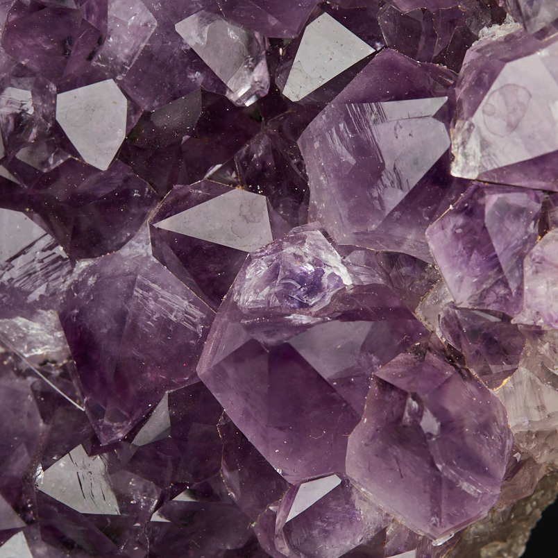 Друза аметист Бразилия от 20&nbsp;см (на подставке)