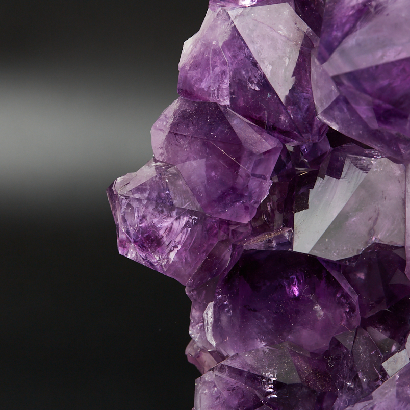 Друза аметист Бразилия от 20&nbsp;см (на подставке)