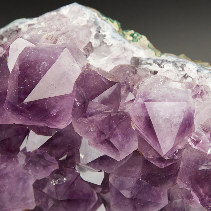 Друза аметист Бразилия 16-20 см (на подставке)