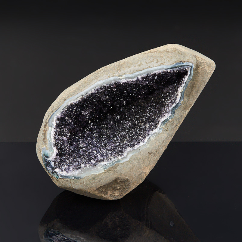 Жеода аметист черный Бразилия 9-12 см (1 шт)