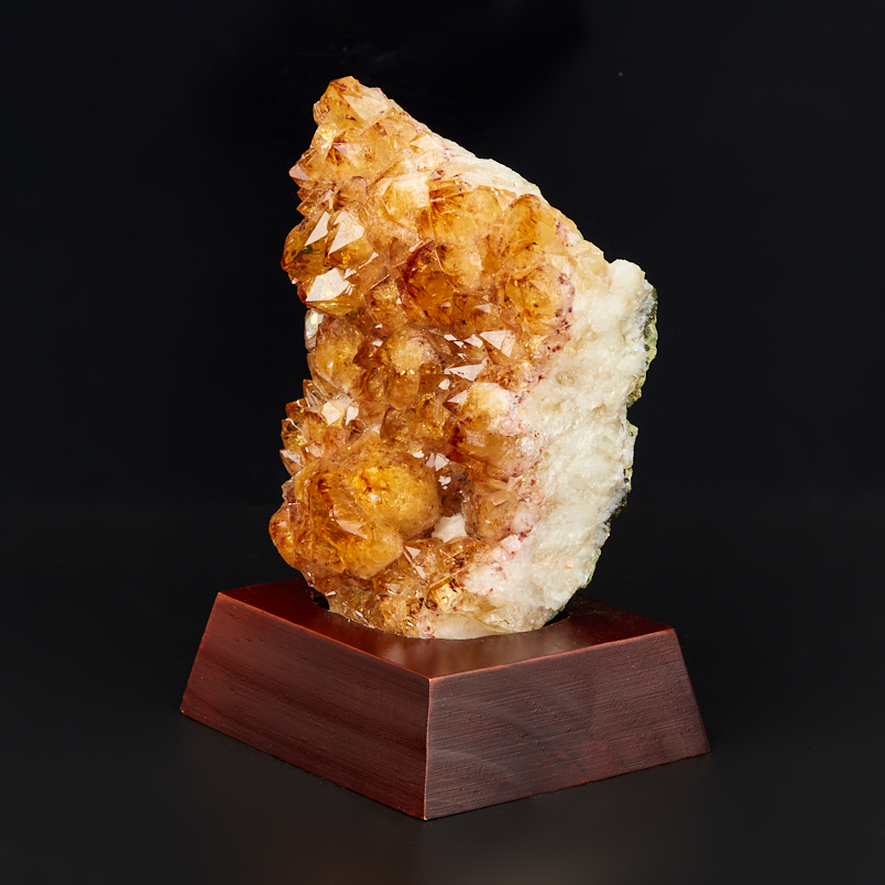 Друза цитрин Бразилия 12-16&nbsp;см (на подставке)