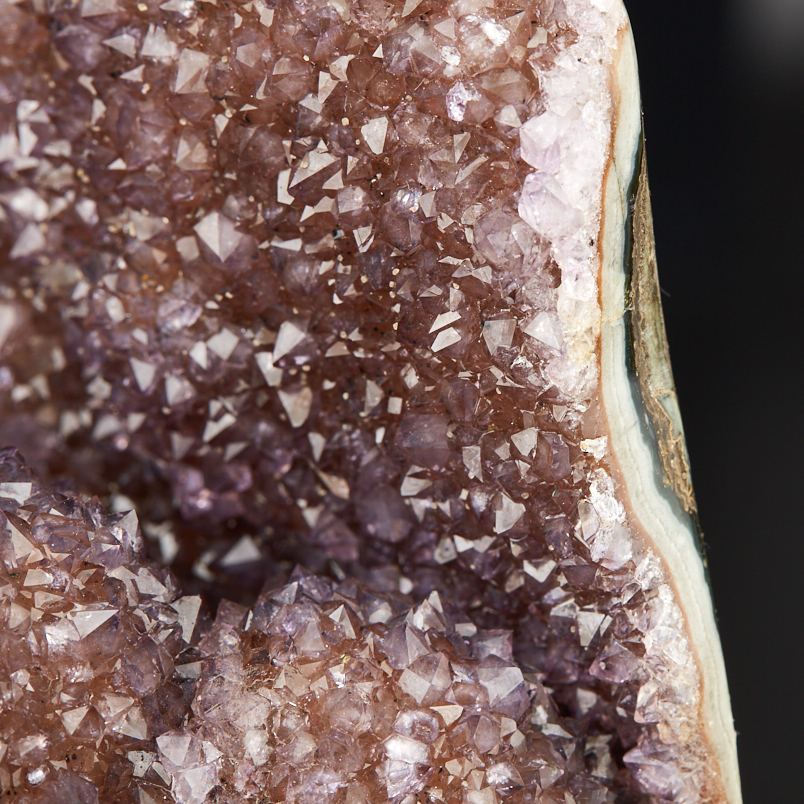 Жеода аметист Бразилия 16-20 см (на подставке)