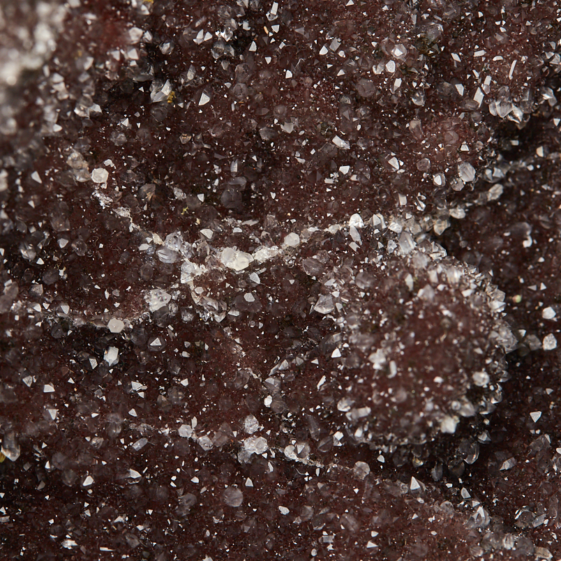 Жеода аметист Бразилия 16-20 см (на подставке)