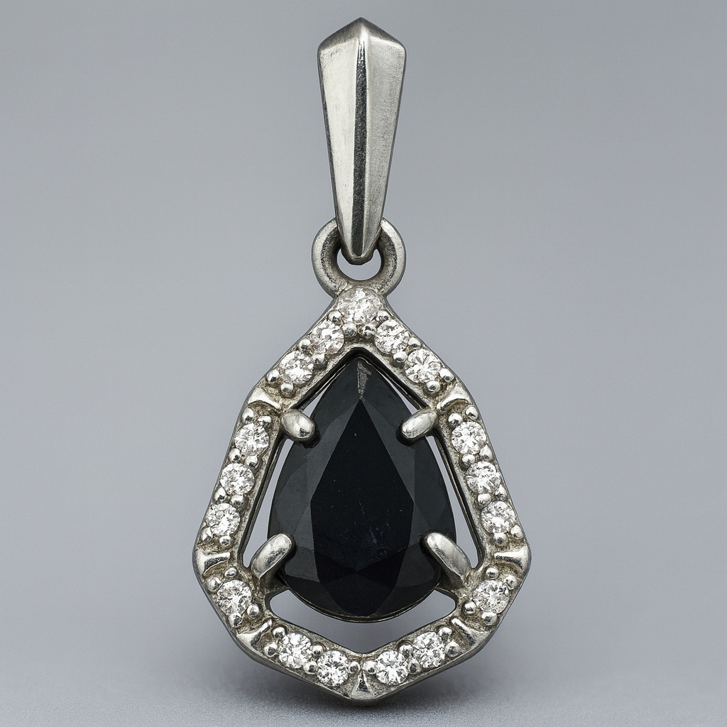 Кулон сапфир Индия (серебро 925 пр. родир. бел.) капля огранка