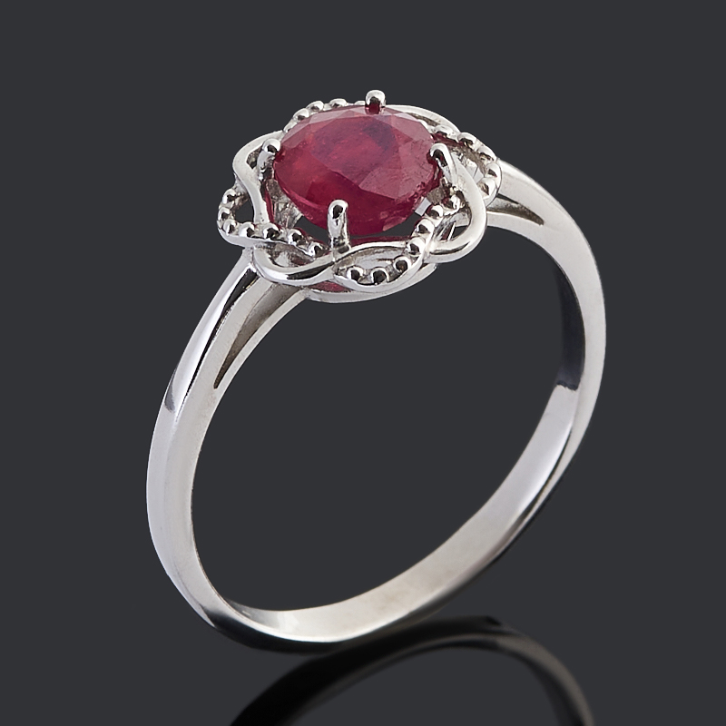 Кольцо рубин Мьянма огранка (серебро 925 пр. родир. бел.) размер 18