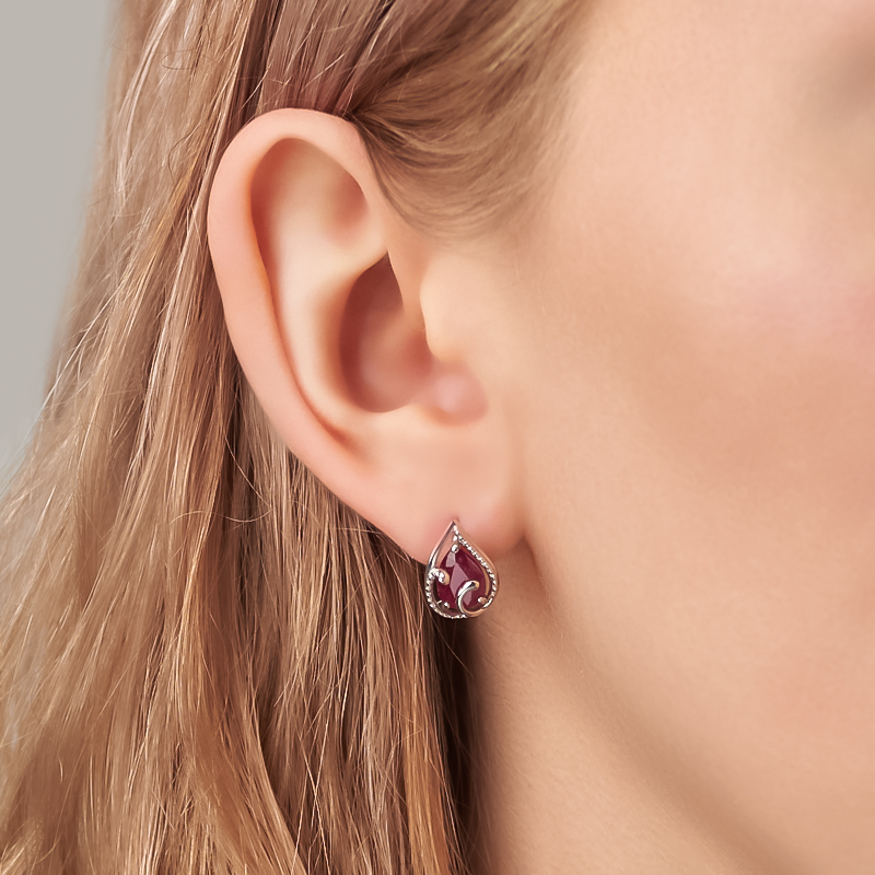 Серьги рубин Мьянма (серебро 925 пр. родир. бел.) огранка