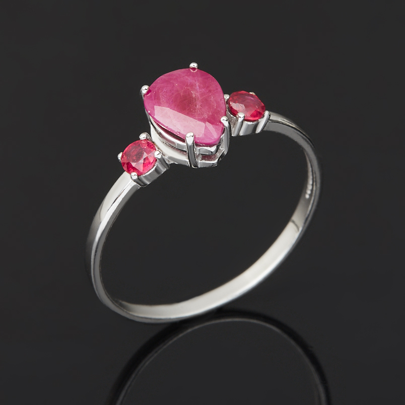 Кольцо рубин Мьянма (серебро 925 пр. родир. бел.) огранка размер 19