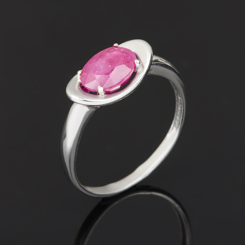 Кольцо рубин Мьянма (серебро 925 пр. родир. бел.) огранка размер 18