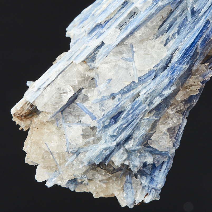 Образец кианит синий Бразилия 12-16&nbsp;см (1&nbsp;шт)