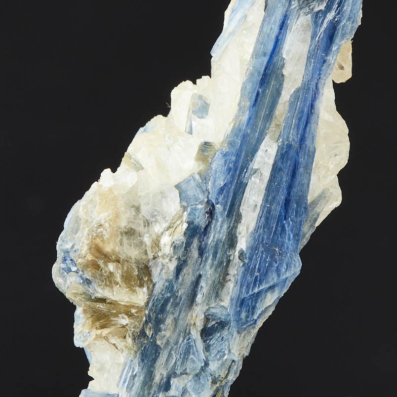 Образец кианит синий Бразилия 12-16&nbsp;см (1&nbsp;шт)