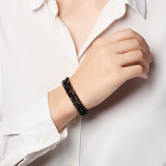 Браслет шпинель черная Шри Ланка (биж. сплав, сталь хир.) пружина огранка 4 мм 17 см (регулируемый)