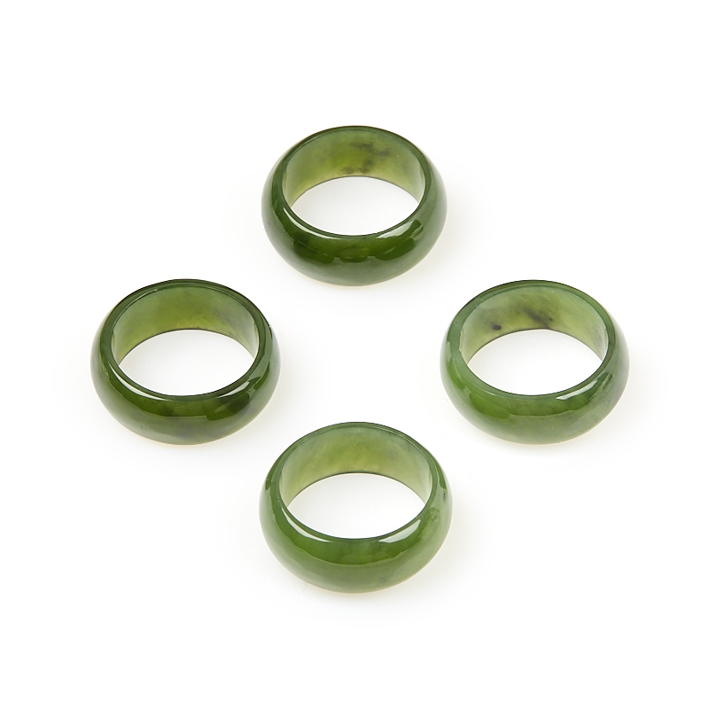 Кольцо нефрит зеленый Россия (цельное) размер 17,5