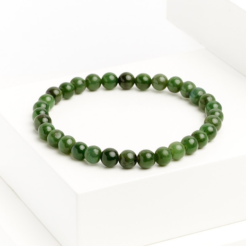 Браслет нефрит зеленый Россия 6 мм 18 см