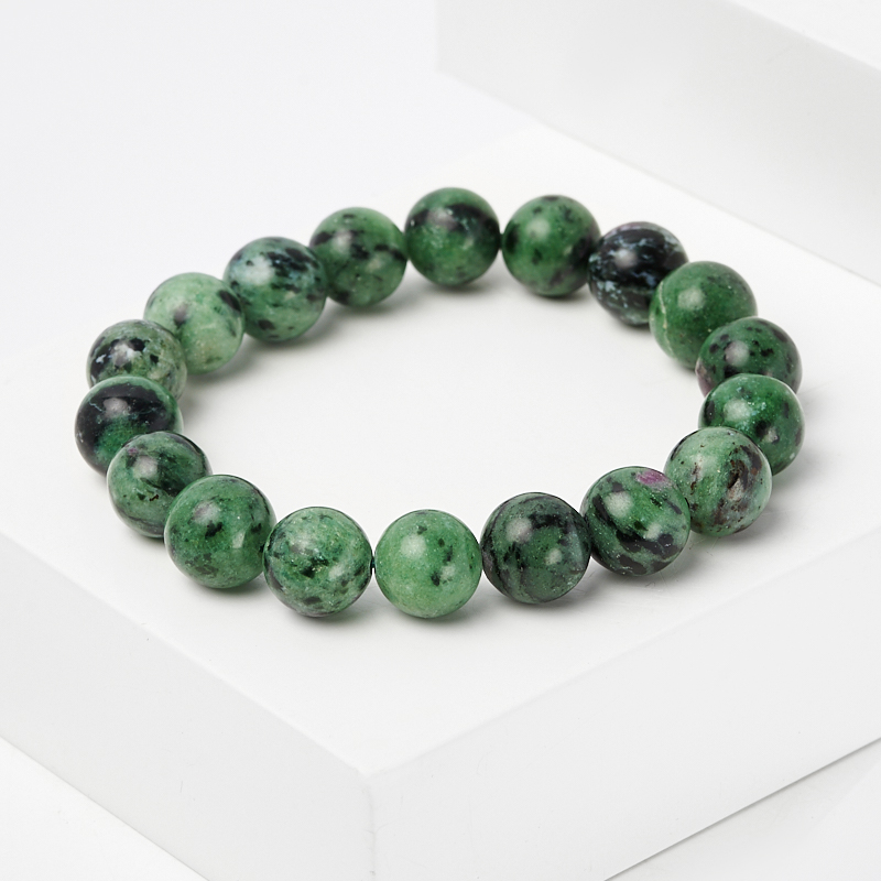 Браслет корунд в цоизите Танзания 10 мм 18 см