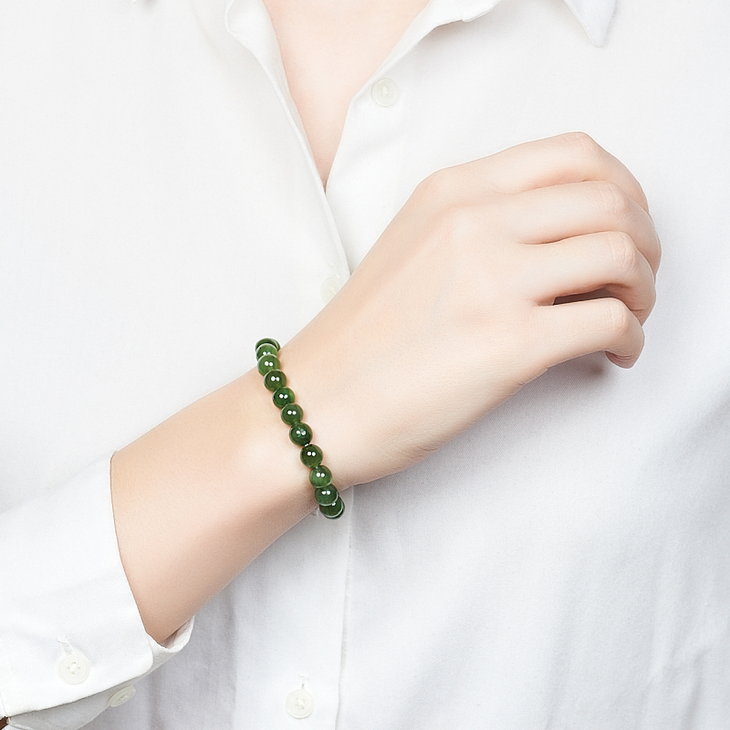 Браслет нефрит зеленый Россия 8 мм 18 см