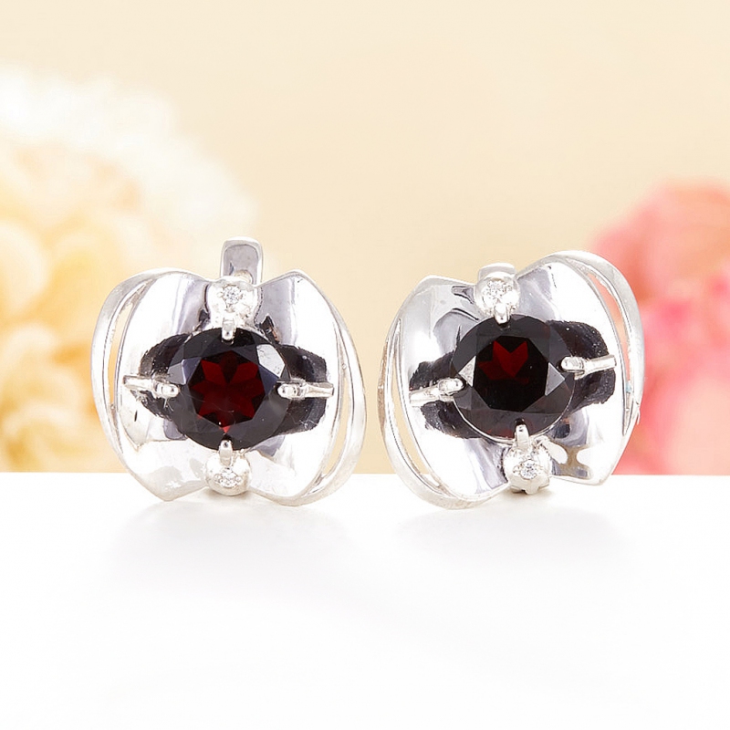 

Серьги гранат огранка (серебро 925 пр.)